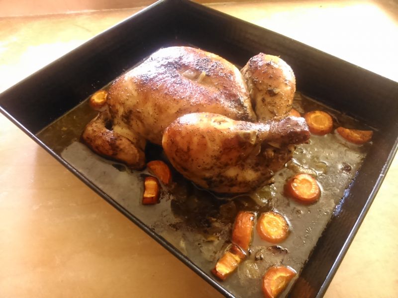 Pieczony kurczak z masłem ziołowym 