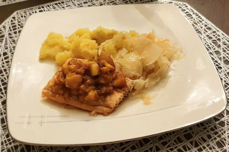 Pieczony łosoś z mango