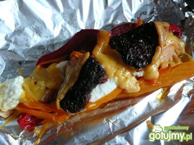 Pieczony łosoś z suszonymi pomidorami Pieczony łosoś z suszonymi pomidorami