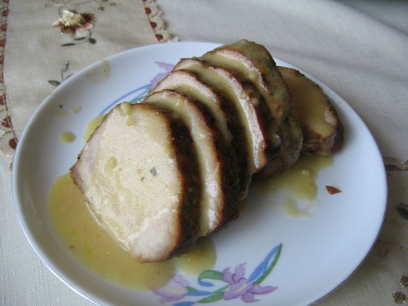 Pieczony schab z sosem Pieczony schab z sosem