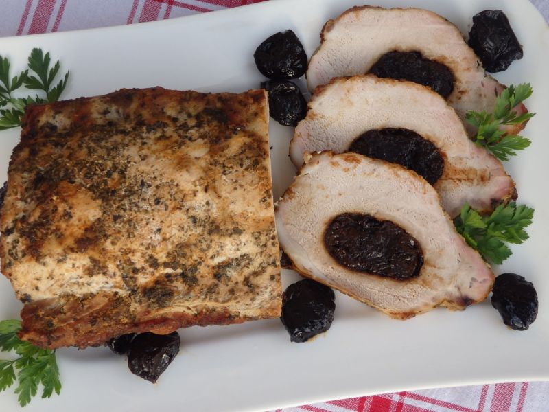 Pieczony schab ze śliwką Pieczony schab ze śliwką