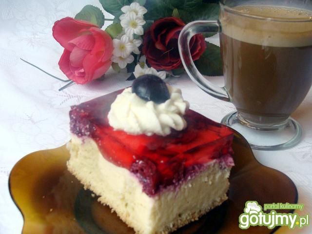 Pieczony serniczek z galaretką  Pieczony serniczek z galaretką