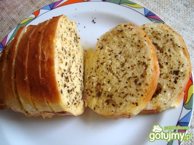 Pieczywo czosnkowe 6