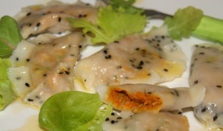 Piegowate pierogi z marchewką Piegowate pierogi z marchewką