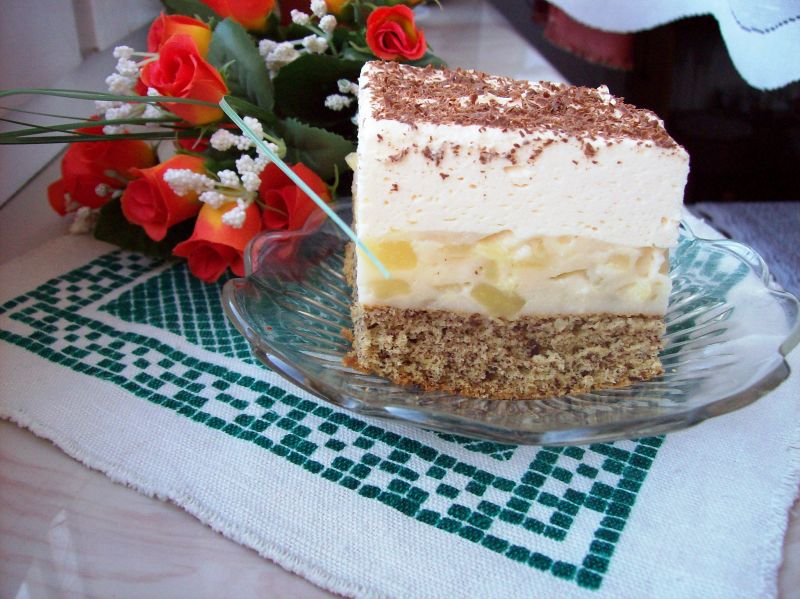 Piegusek jabłkowy ze śmietaną