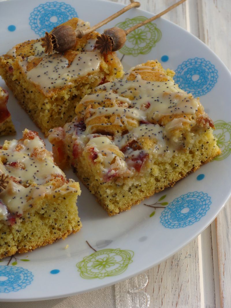 Piegusek ze śliwkami i czekoladą 