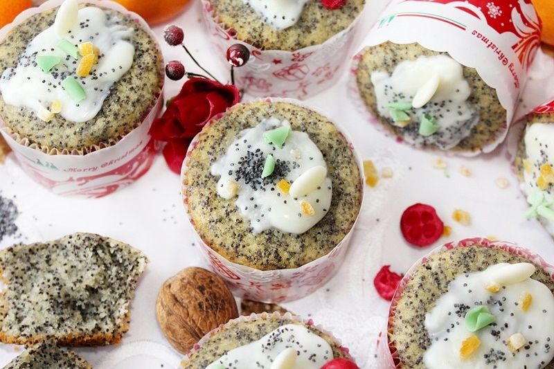 Pieguski - pomarańczowe muffinki z makiem 