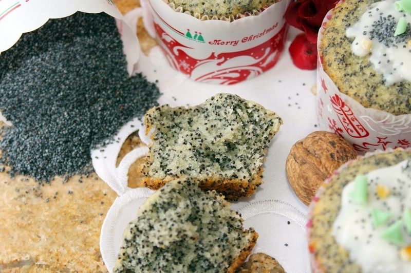 Pieguski - pomarańczowe muffinki z makiem 