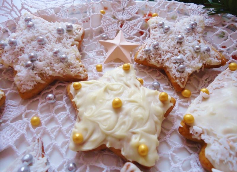 Pierniczki Królowej Śniegu z białą czekoladą