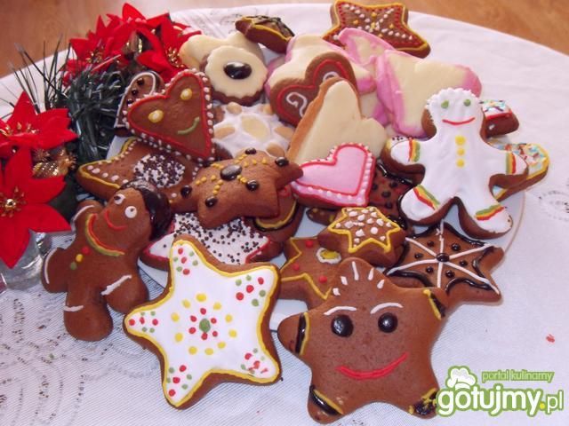 Pierniczki świąteczne Pierniczki świąteczne