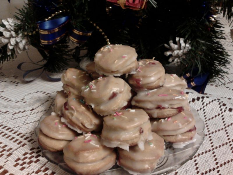 Pierniczki z marmoladą Pierniczki z marmoladą