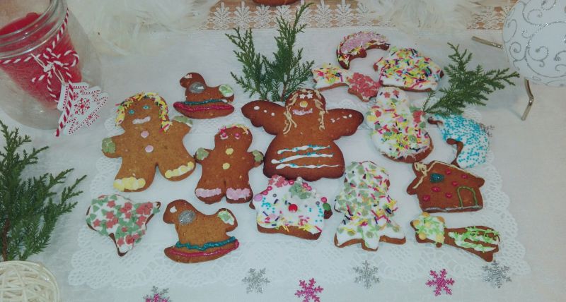 Pierniczki z orzeszkami Pierniczki z orzeszkami