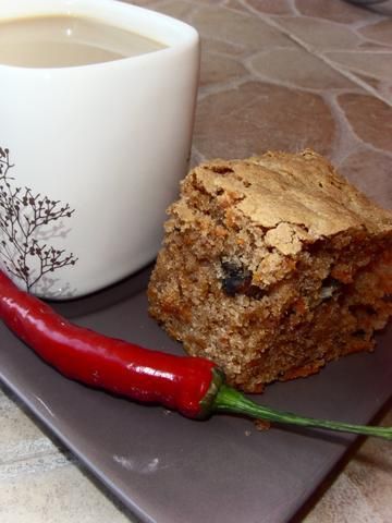 Piernik marchewkowo-marcepanowy