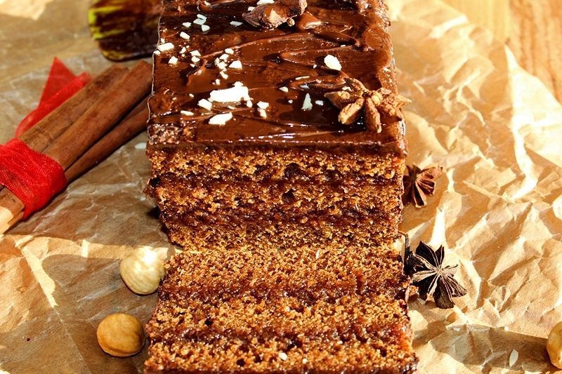 Piernik przekładany galaretką z dżemem/powidłami