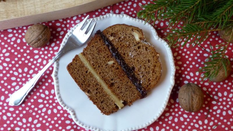 Piernik staropolski z marcepanem Piernik staropolski z marcepanem