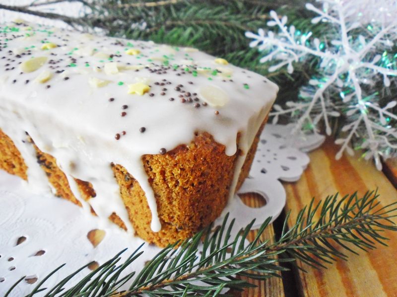 Piernik z bakaliami i lukrem Piernik z bakaliami i lukrem