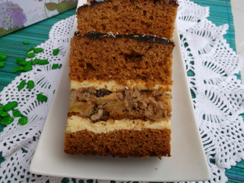 Piernik z bakaliowo-jabłkową wkładką Piernik z bakaliowo-jabłkową wkładką