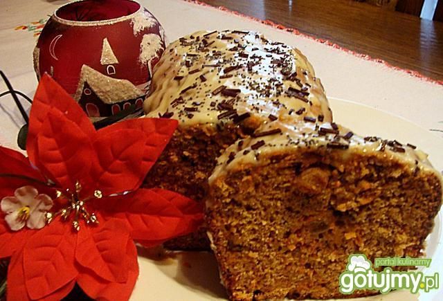 Piernik z dodatkiem słodkiej marchewki