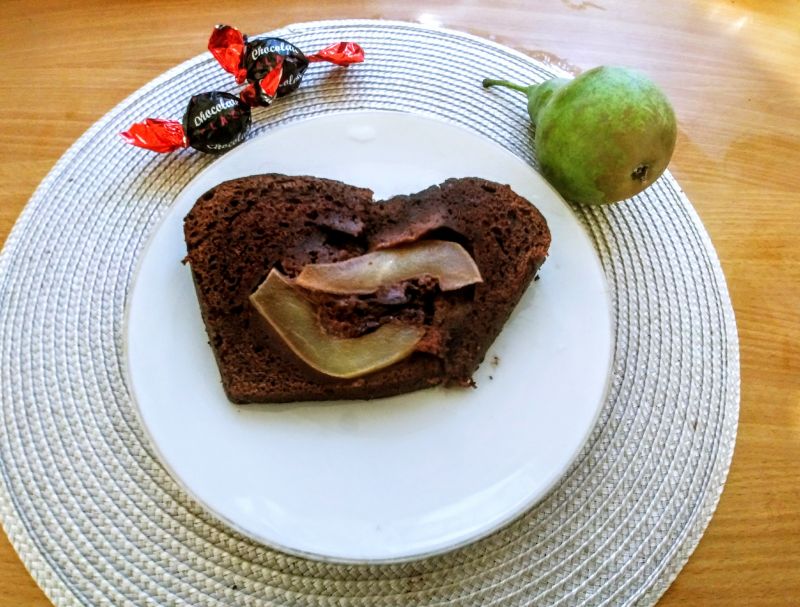 Piernik z gruszką i niespodzianką Piernik z gruszką i niespodzianką