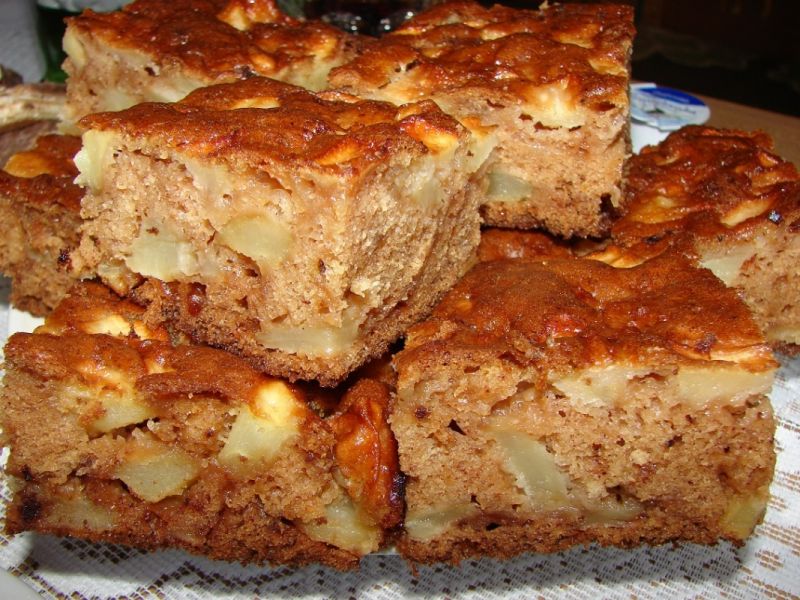 Piernik z jabłkami Piernik z jabłkami