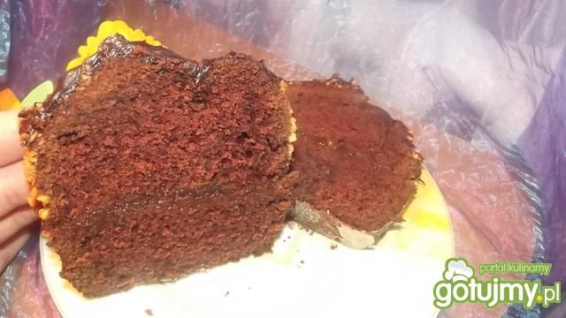 Piernik z marmoladą i polewą czekoladową