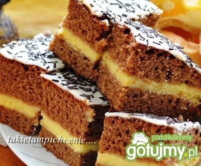 Piernik z masą budyniową Piernik z masą budyniową