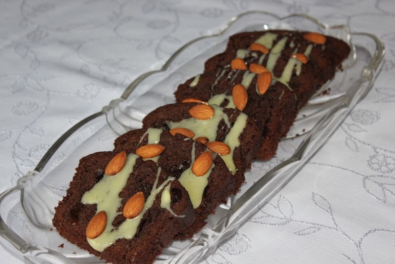 Piernik z migdałami 