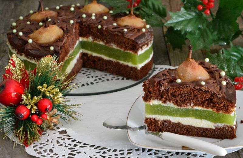 Piernik z musem gruszkowym