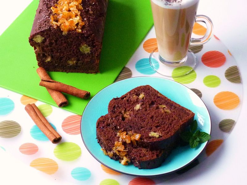 Piernik z rabarbarem