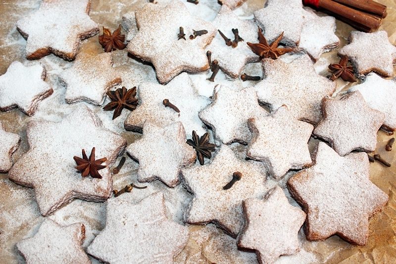 Pierniki z masłem orzechowym na mące z ciecierzycy