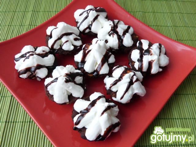 Piernikowe babeczki z kremem mascarpone