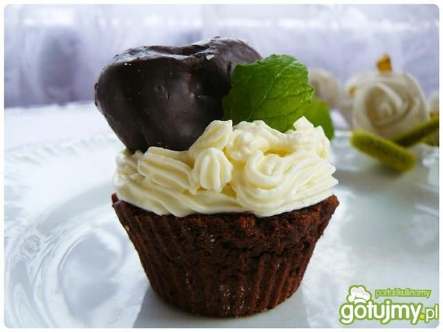 Piernikowe babki z kremem śmietankowym