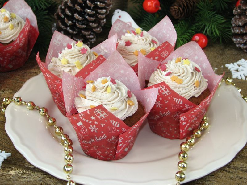Piernikowe muffinki z kremem cynamonowym
