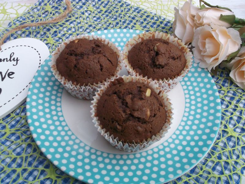 Piernikowe muffinki z rodzynkami i orzeszkami Piernikowe muffinki z rodzynkami i orzeszkami
