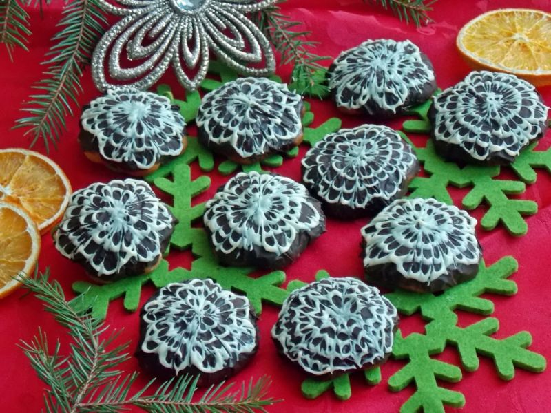 Piernikowe śnieżynki