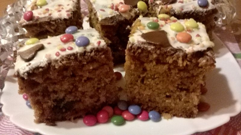 Piernikowo-marchewkowe ciasto z bakaliami