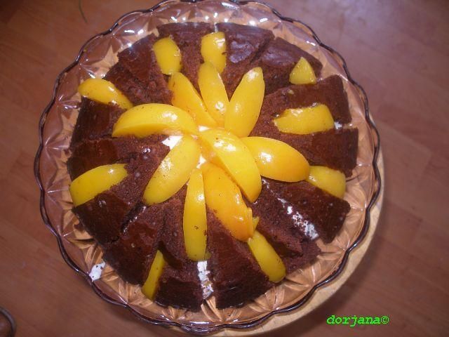  Piernikowy murzynek z brzoskwiniami