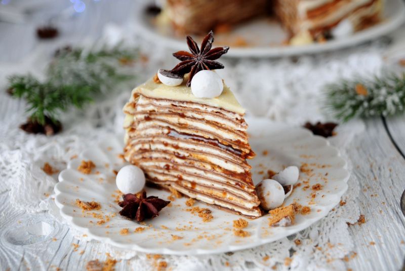 Piernikowy tort naleśnikowy Piernikowy tort naleśnikowy