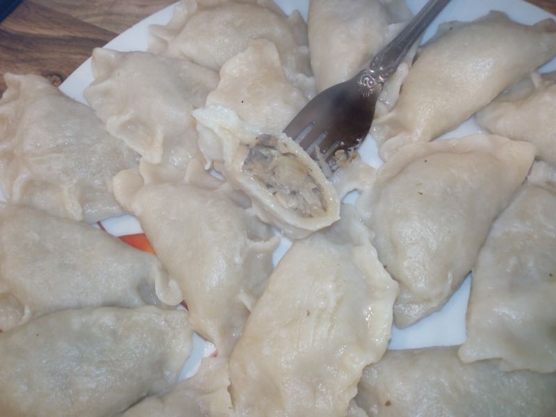 Pieróg z kapustą i pieczarkami Pieróg z kapustą i pieczarkami