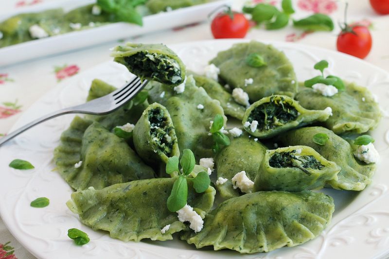 Pierogi bazyliowo szpinakowe