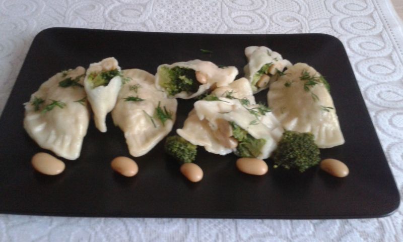 Pierogi brokułowo- fasolowe