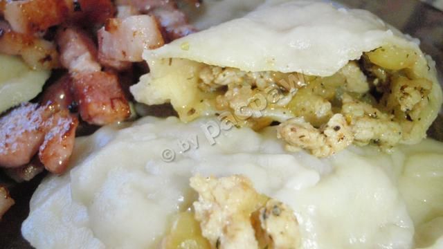 Pierogi mięsne cebulowo-czosnkowe  Pierogi mięsne cebulowo-czosnkowe