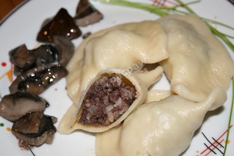 Pierogi nadziewane dziczyzną