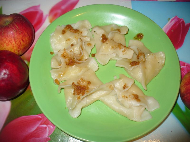 Pierogi nadziewane jabłkami Pierogi nadziewane jabłkami