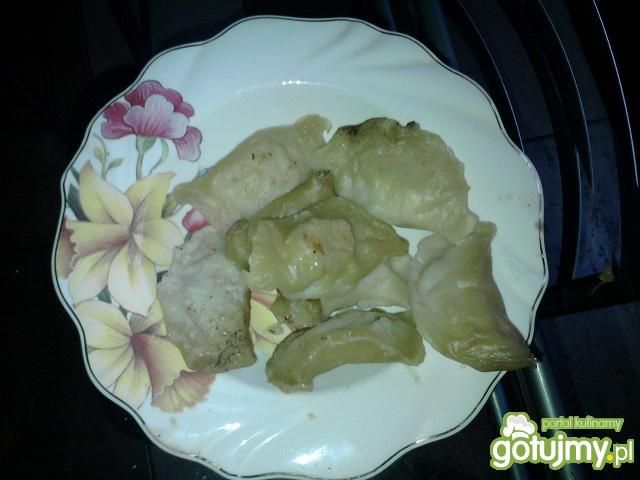 Pierogi nadziewane szpinakiem Pierogi nadziewane szpinakiem