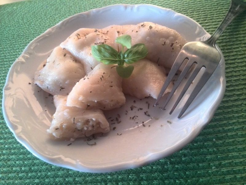 Pierogi ruskie z czubrycą zieloną