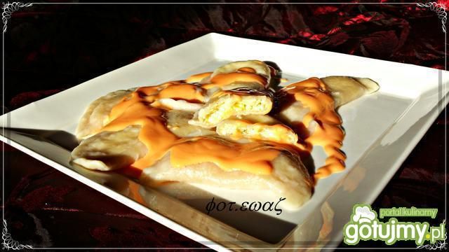 Pierogi serowo-pomarańczowe Pierogi serowo-pomarańczowe