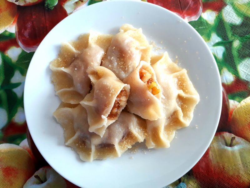 Pierogi szarlotkowe Pierogi szarlotkowe