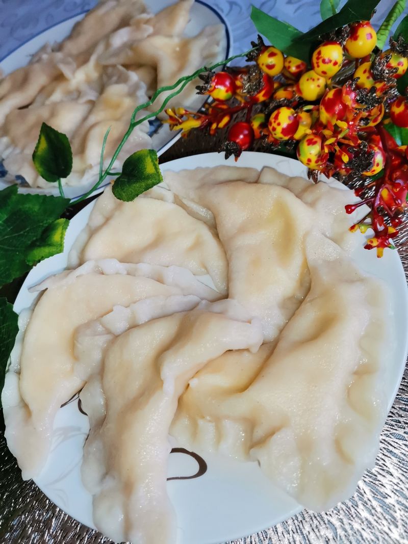 Pierogi "trójkąciki" z twarogiem na słodko Pierogi "trójkąciki" z twarogiem na słodko