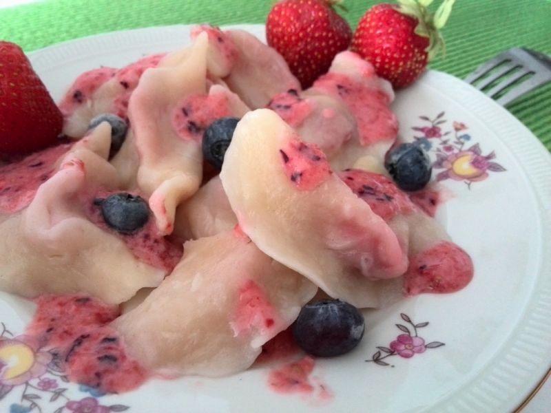 Pierogi  truskawkowo - jagodowe.
